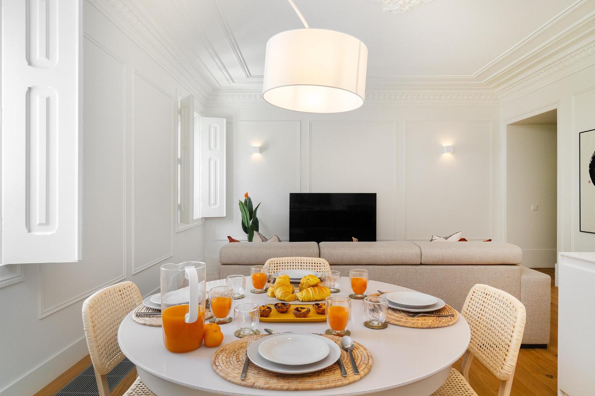 Apartment Whome Timeless Design Meets Convenience Lisbon