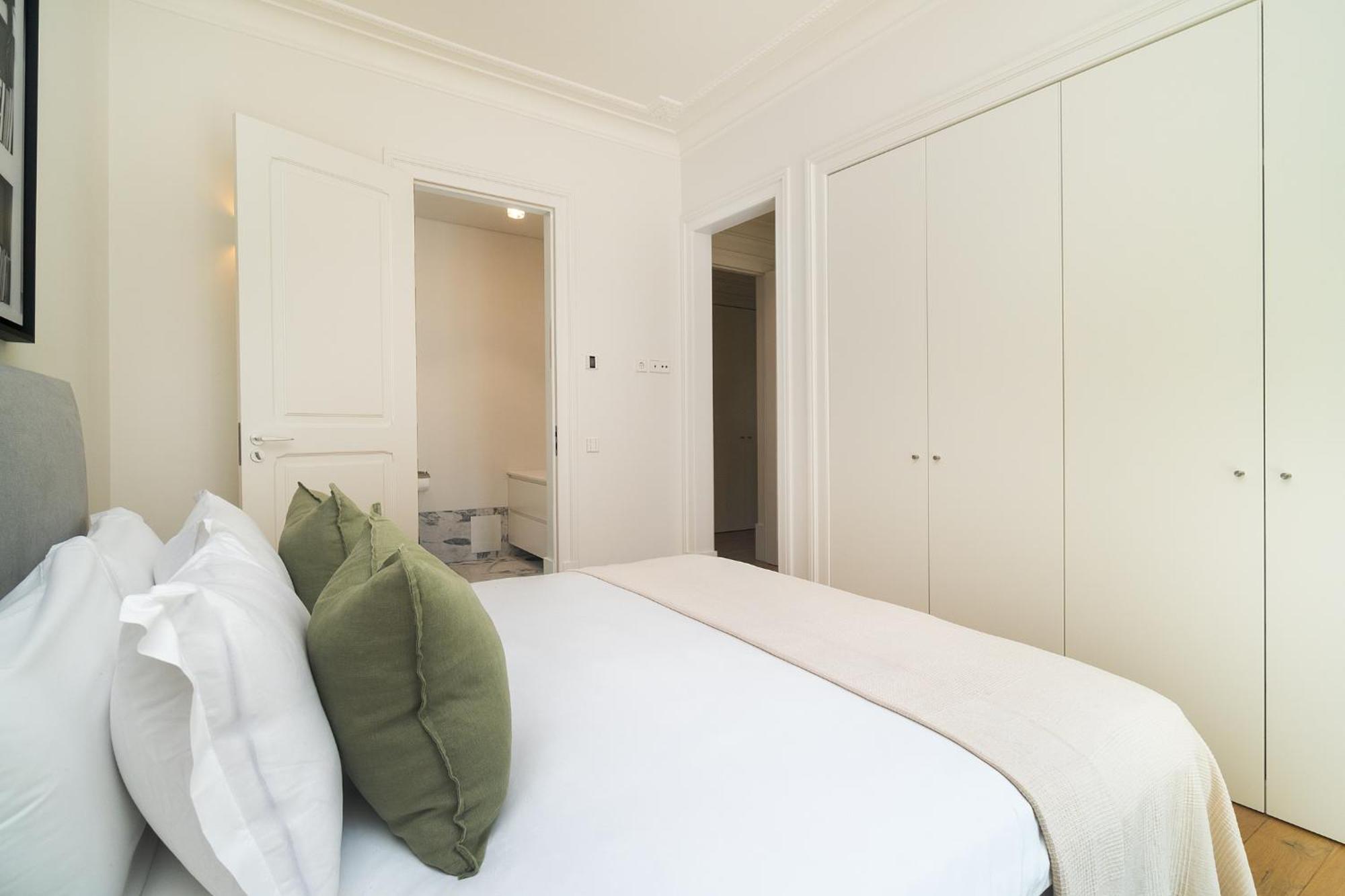 Apartment Whome Timeless Design Meets Convenience